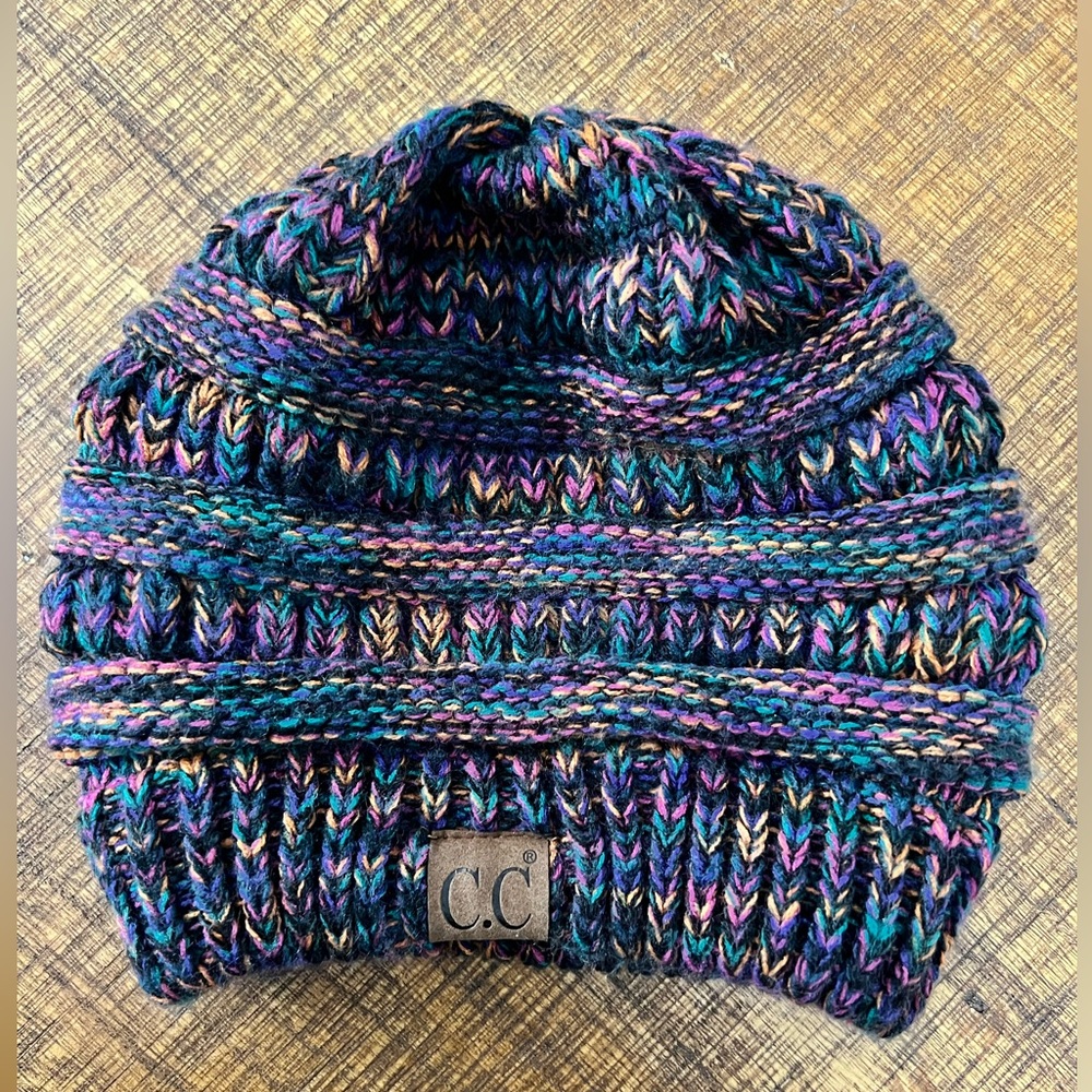 Like New- CC  colourful winter hat